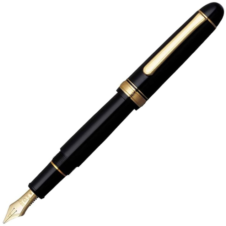 #3776 Century Fyllepenn Black Gold Trim Music nib i gruppen Penner / Fine Writing / Fyllepenner hos Pen Store (112519)