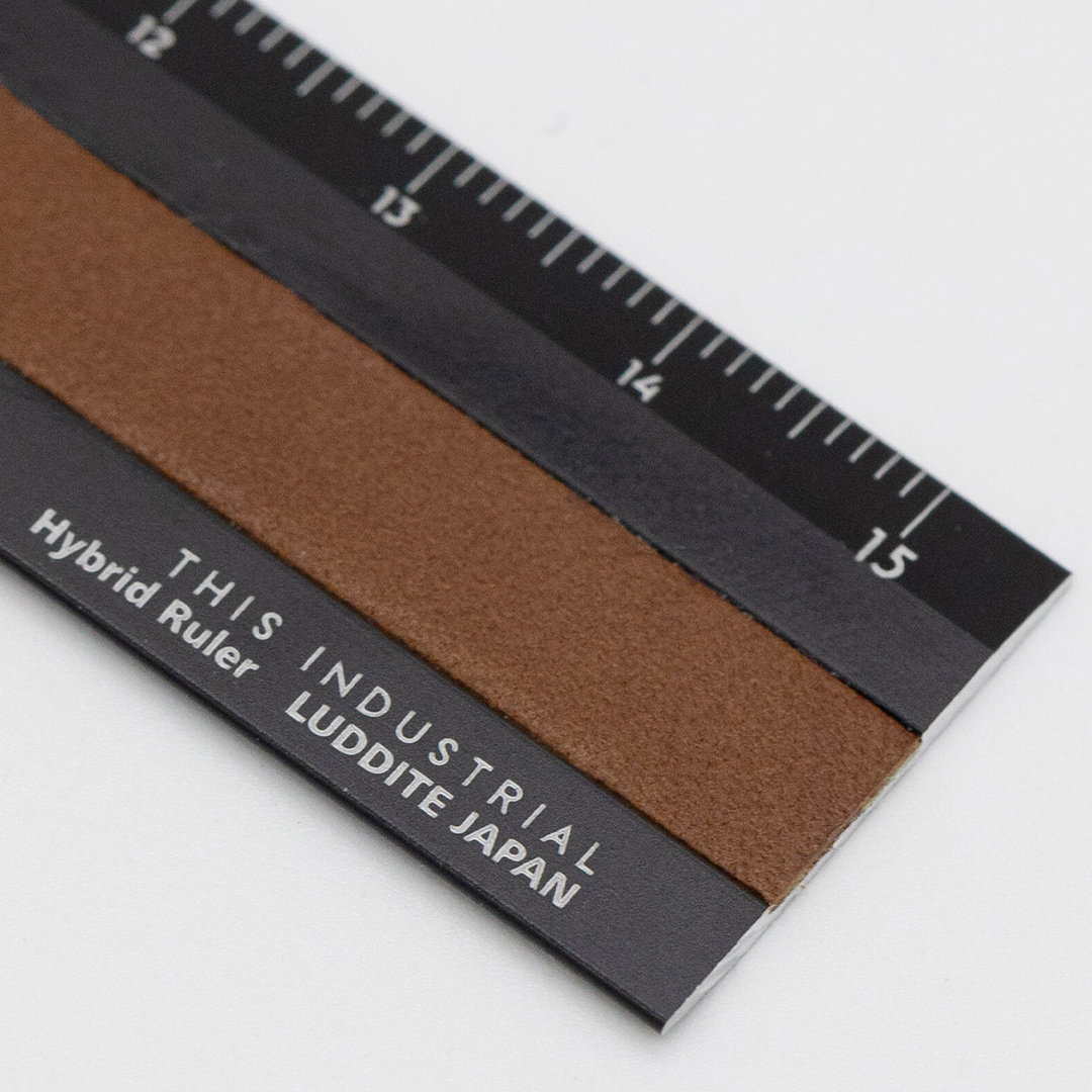 Lineal Aluminium/Lær 15 cm Black/Camel