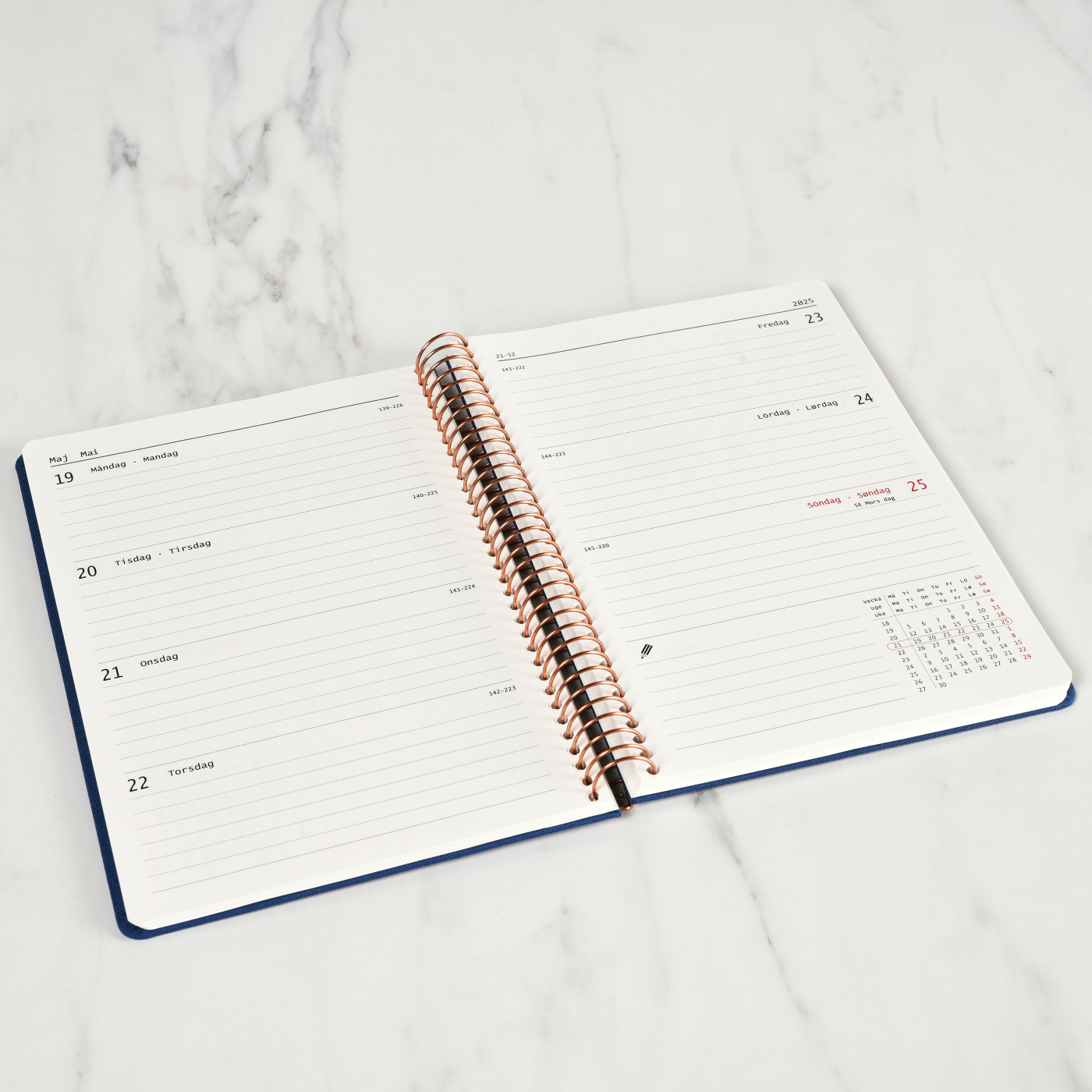 Kalender 2027 A5 Weekly Black