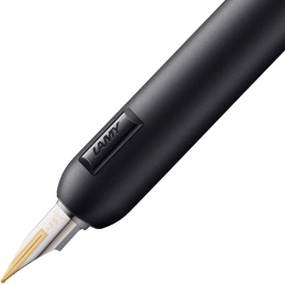 Dialog CC All Black Fyllepenn i gruppen Penner / Fine Writing / Fyllepenner hos Pen Store (130257_r)