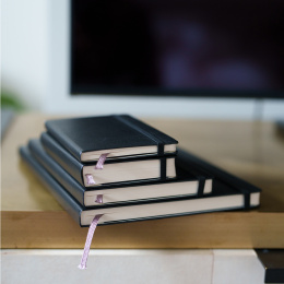 Kalender 18M WeekNote Soft Cover Pocket Black i gruppen  Papir & Blokk / Kalendere / 18 md kalendere hos Pen Store (135587)