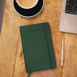 Kalender 18M WeekNote Soft Cover Large Myrtle Green i gruppen  Papir & Blokk / Kalendere / 18 md kalendere hos Pen Store (135603)