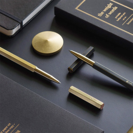 Classic Revolve Rollerball Black i gruppen Penner / Fine Writing / Rollerballpenner hos Pen Store (137414)