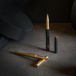 Classic Revolve Rollerball Black i gruppen Penner / Fine Writing / Rollerballpenner hos Pen Store (137414)