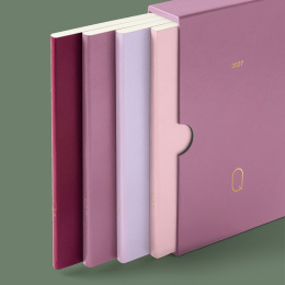 Kalender Quarterly Planner 2027 Shades of Green i gruppen  Papir & Blokk / Kalendere / 12 md kalendere hos Pen Store (137525)
