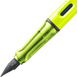 Safari Fyllepenn Neon Yellow i gruppen Penner / Fine Writing / Fyllepenner hos Pen Store (137577_r)