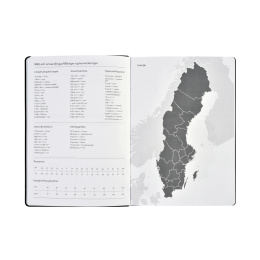 Kalender Björn 2027 A5 Weekly Vertikal Svart i gruppen  Papir & Blokk / Kalendere / 12 md kalendere hos Pen Store (138283)