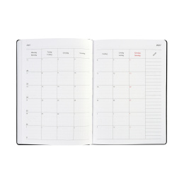 Kalender Björn 2027 A5 Weekly Horisontell Tranebærrød i gruppen  Papir & Blokk / Kalendere / 12 md kalendere hos Pen Store (138289)