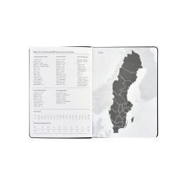 Kalender Björn 2027 A6 Weekly Horisontell Kastanjebrun i gruppen  Papir & Blokk / Kalendere / 12 md kalendere hos Pen Store (138294)